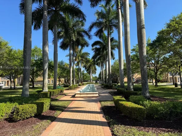 $2,790 | 14733 Southwest 11th Street, Unit 14733, Pembroke Pines, FL 33027