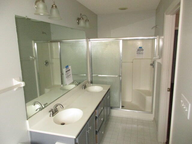 321 Bertram Road Summerville, SC 29485 - Photo 5 of 7 bathroom
