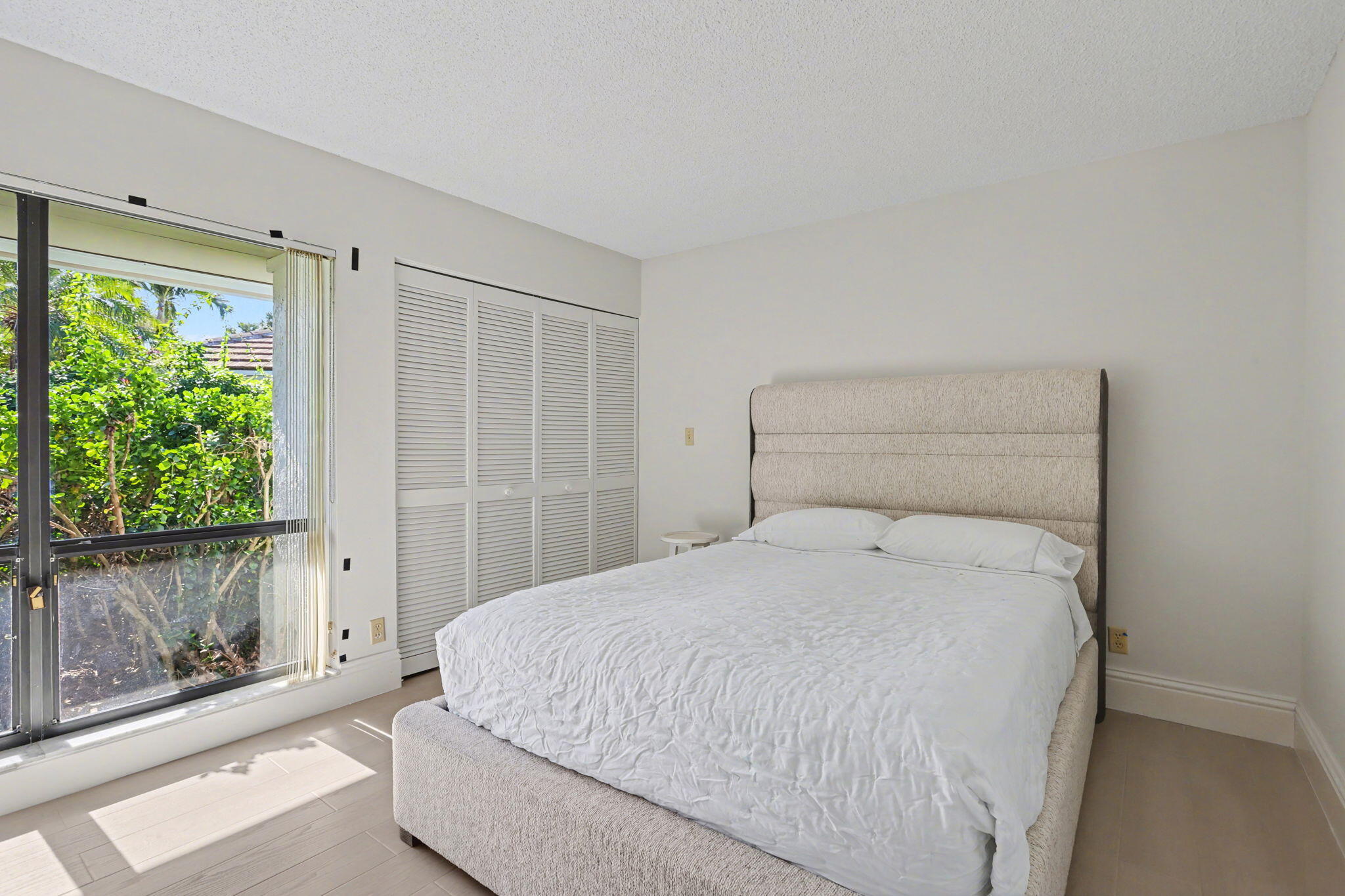 20516 Linksview Way Boca Raton, FL 33434 - Photo 22 of 47 Bedroom 2
