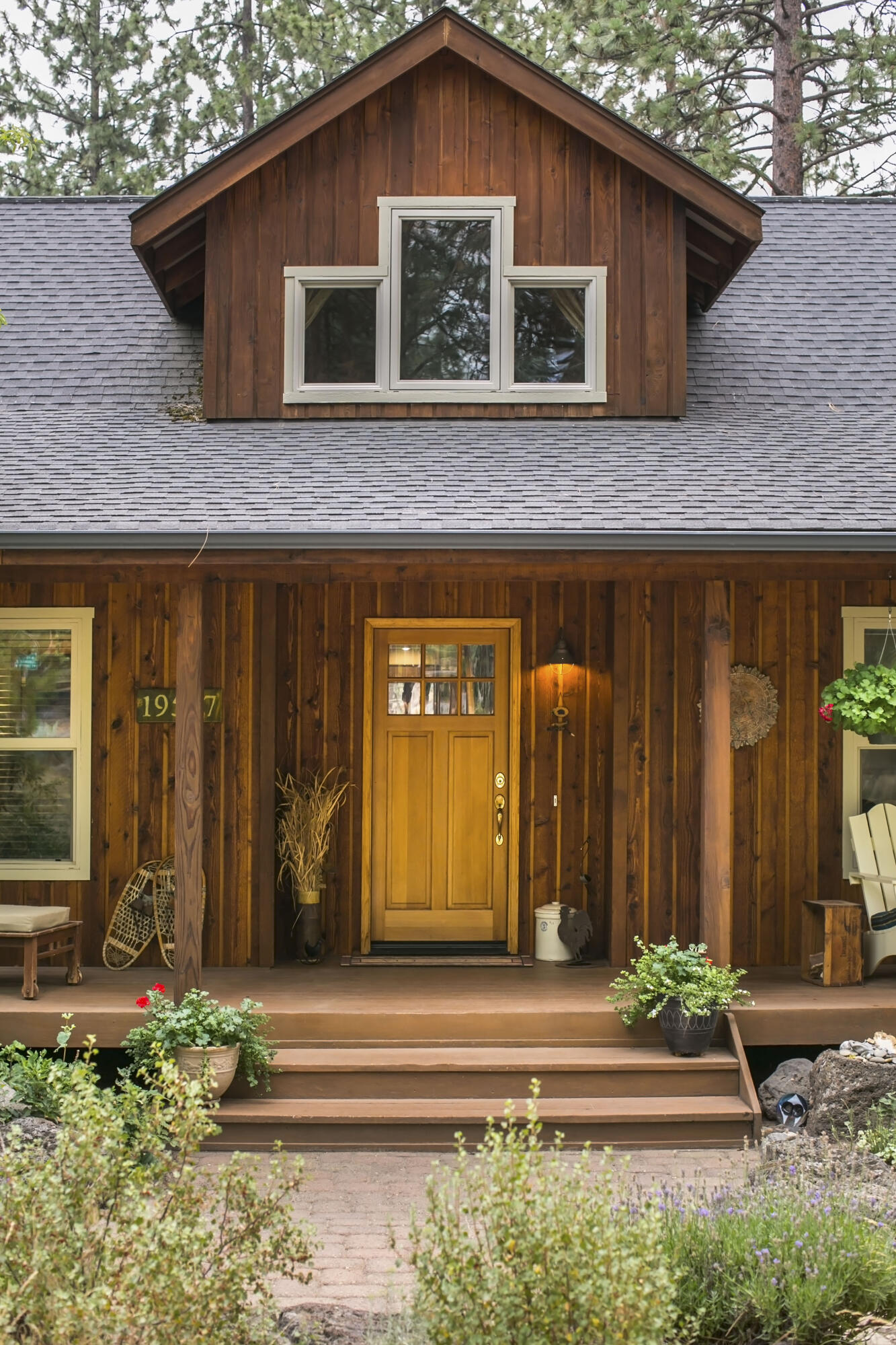19537 East Campbell Road Bend, OR 97702 - Photo 6 of 29 6-Outside Entry