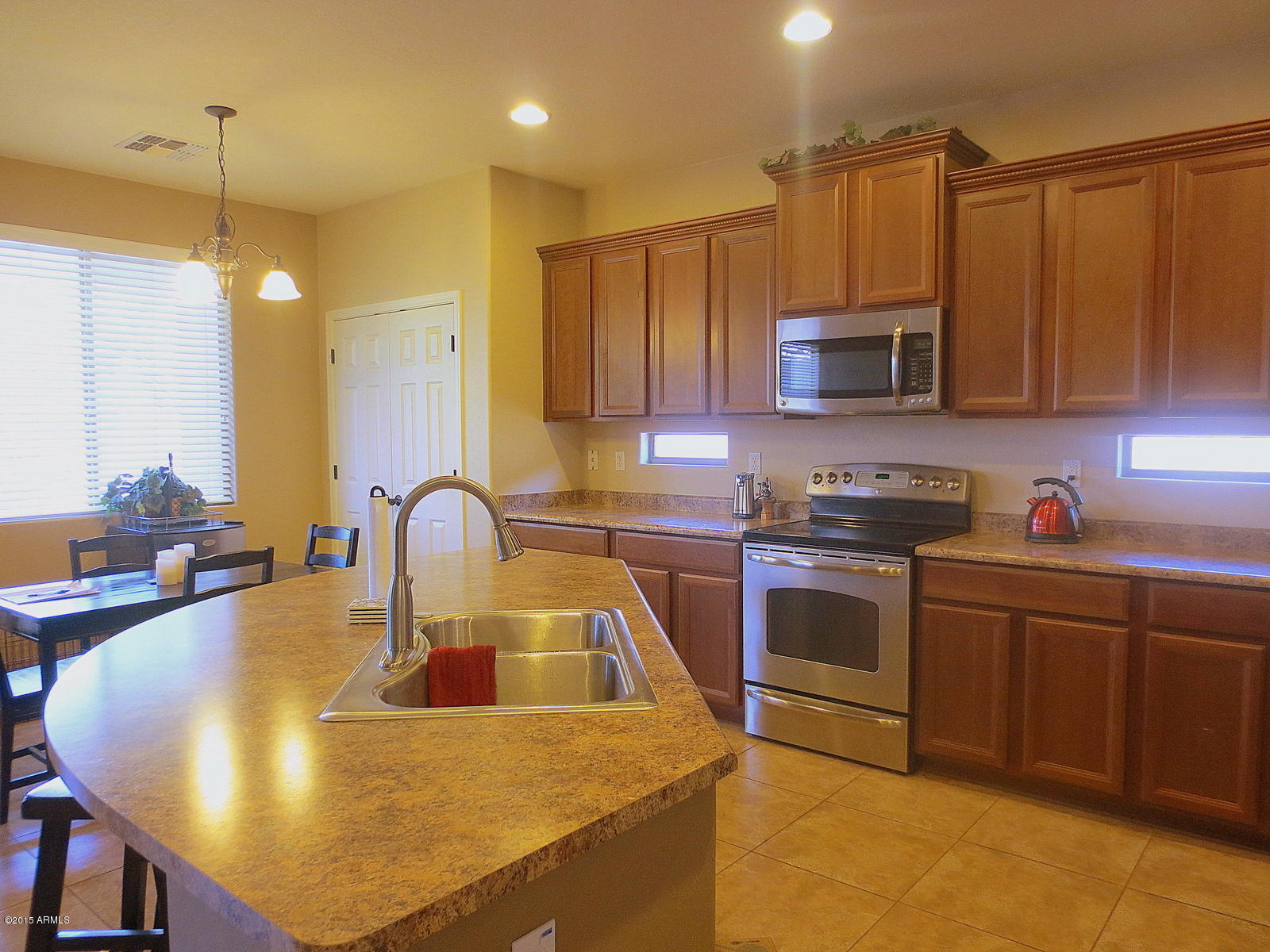 7352 West Beverly Road Laveen, AZ 85339 - Photo 5 of 38 Kitchen 3