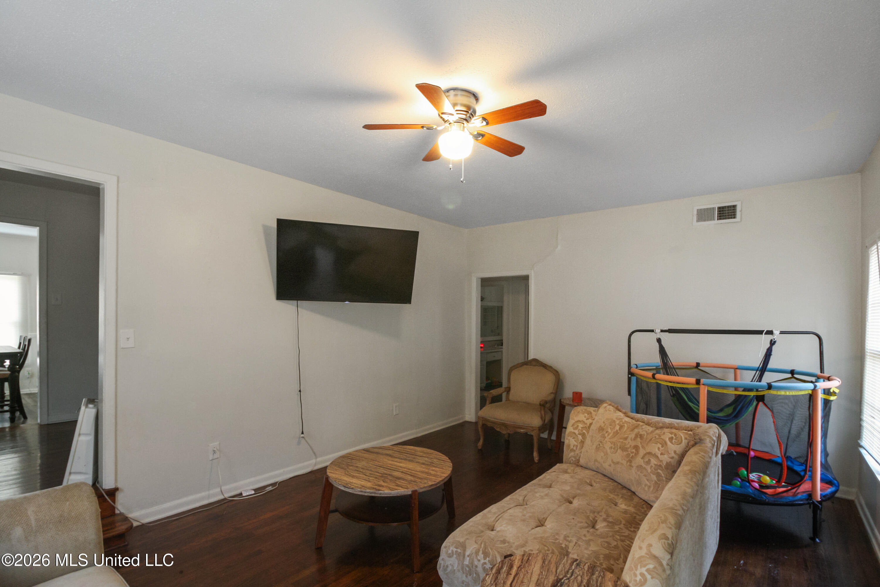408 Northside Circle Jackson, MS 39206 - Photo 2 of 15 IMG_0052