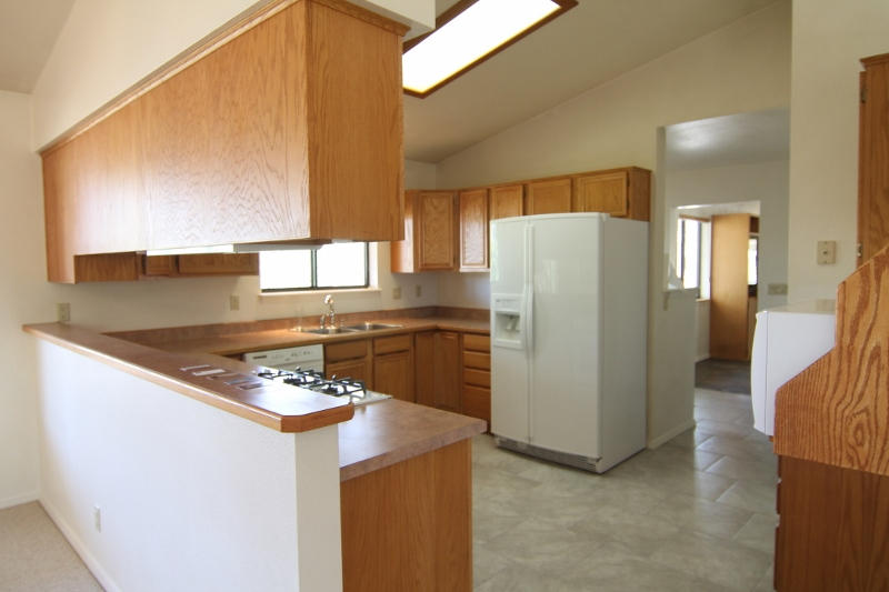 5620 East Atkinson Road Flagstaff, AZ 86004 - Photo 7 of 23 Kitchen