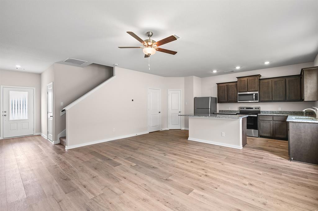 6339 Emerald Tree Lane Dallas, TX 75241 - Photo 4 of 20