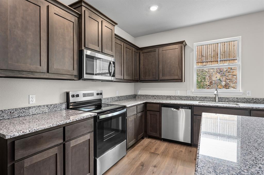 6339 Emerald Tree Lane Dallas, TX 75241 - Photo 8 of 20