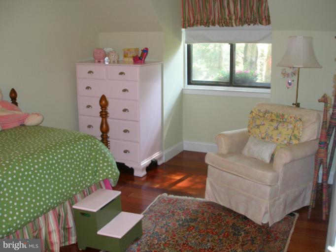1634 Bentana Way Reston, VA 20190 - Photo 11 of 18 Second Bedroom