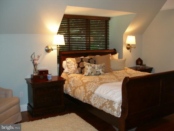 1634 Bentana Way Reston, VA 20190 - Photo 17 of 18 Bedroom (Master)