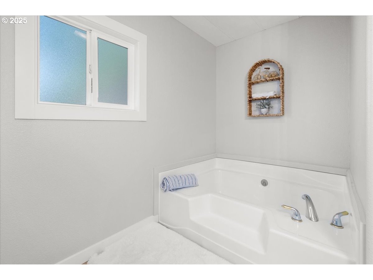 6701 Northwest 309th Street Ridgefield, WA 98642 - Photo 24 of 40