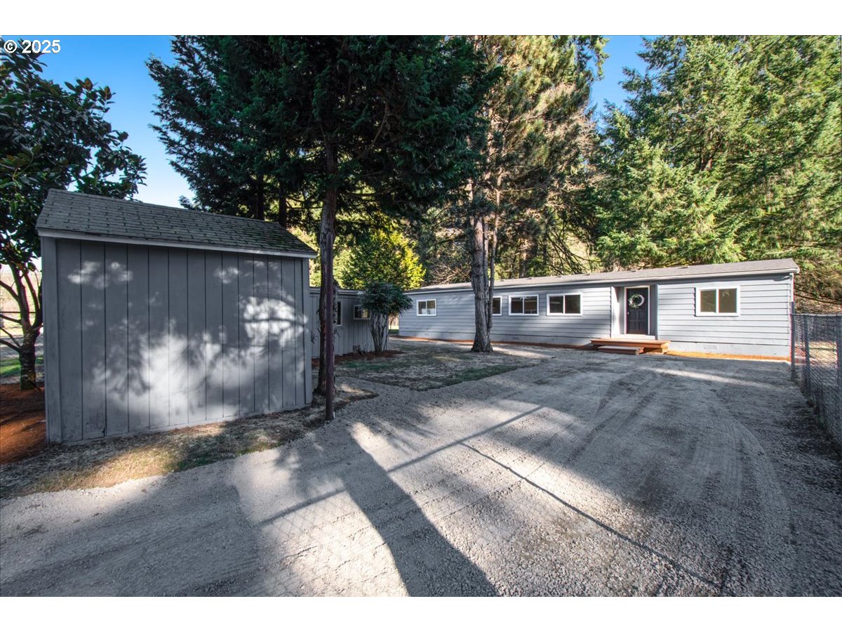 6701 Northwest 309th Street Ridgefield, WA 98642 - Photo 37 of 40