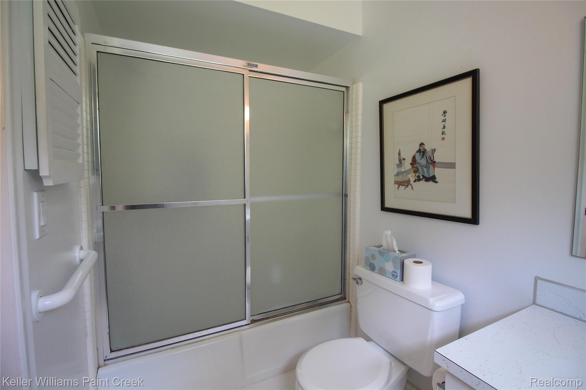 622 Bridgestone Drive Rochester, MI 48309 - Photo 23 of 45 622 Bridgestone Drive-34.jpg