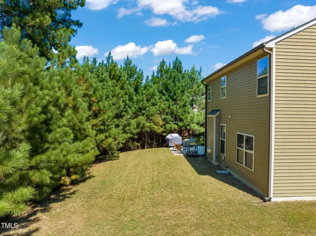 a view of outdoor space yard deck and patio