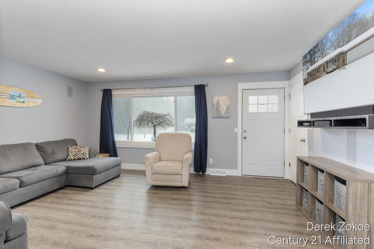 11888 Reed Street Grand Haven, MI 49417 - Photo 4 of 29 11888-Reed_004