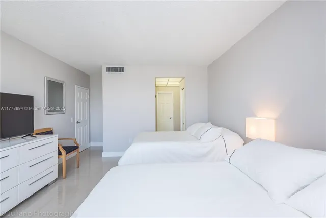 $3,000 | 3505 South Ocean Drive, Unit 504, Hollywood, FL 33019