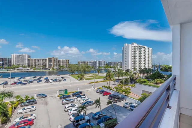 $3,000 | 3505 South Ocean Drive, Unit 504, Hollywood, FL 33019