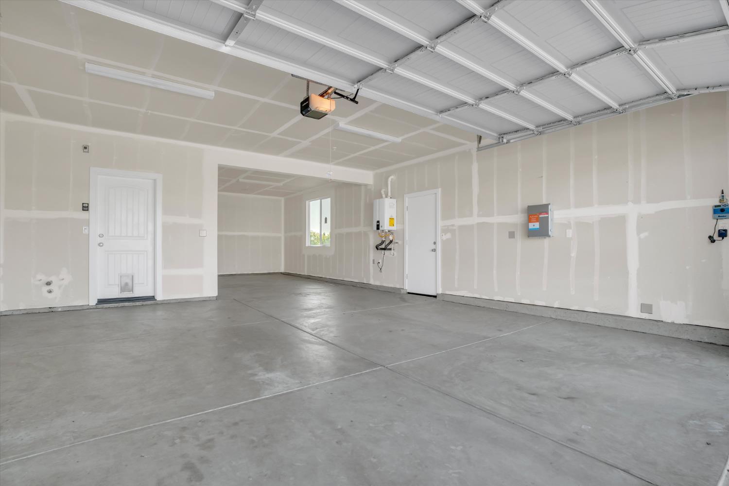 1898 Sanza Road Manteca, CA 95337 - Photo 15 of 41 a view of empty room