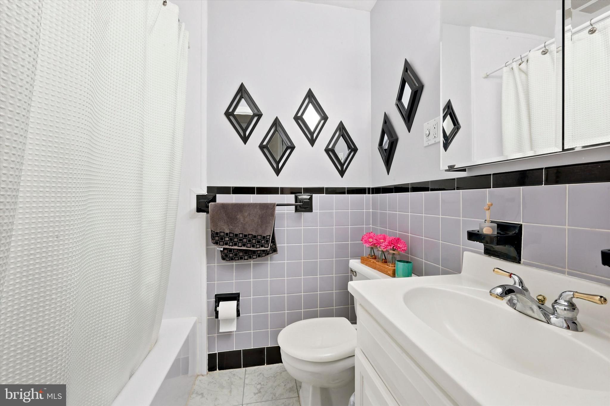527 Lee Road Norwood, PA 19074 - Photo 4 of 15