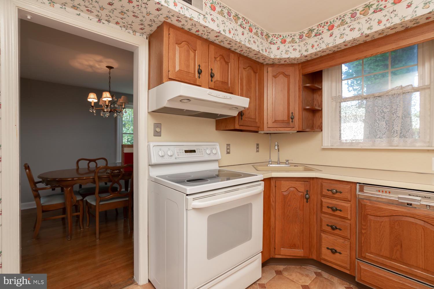 1424 Norman Road Havertown, PA 19083 - Photo 12 of 26