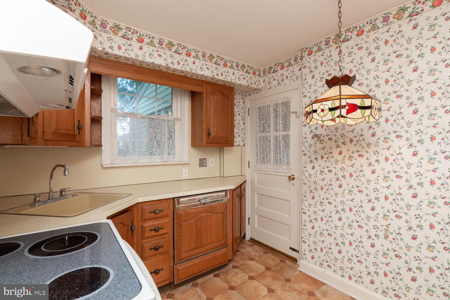 1424 Norman Road Havertown, PA 19083 - Photo 14 of 26