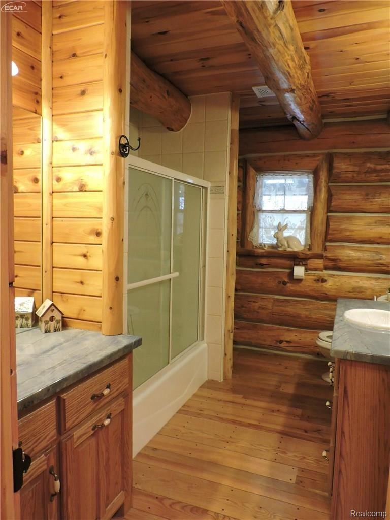 12562 Seymour Road Burt, MI 48417 - Photo 32 of 53 32.jpg