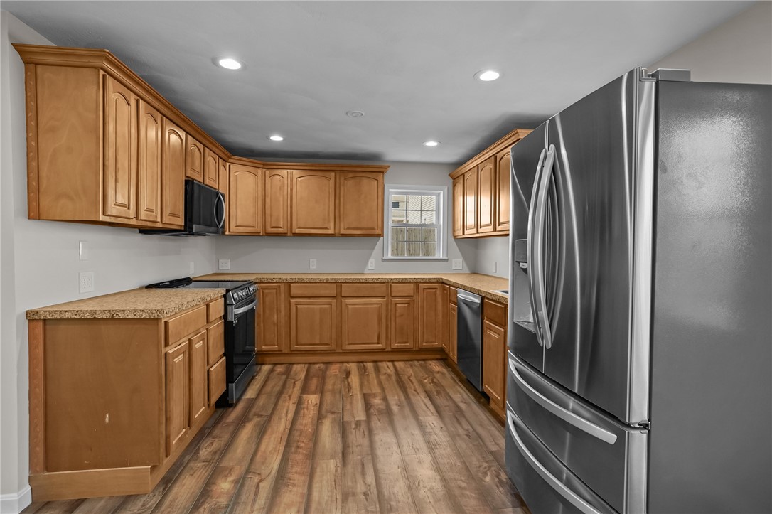 33 Holden Street Coventry, RI 02816 - Photo 8 of 46