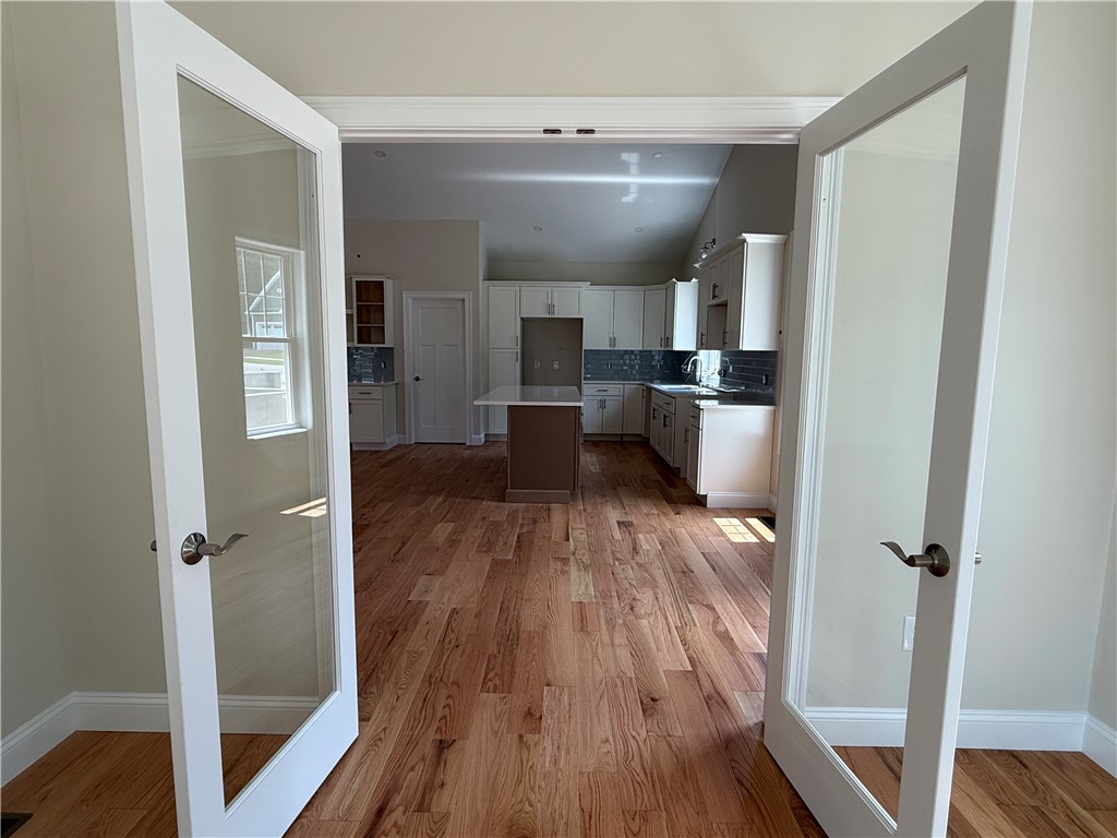 83 Sunset Lk Circle Coventry, RI 02816 - Photo 5 of 26