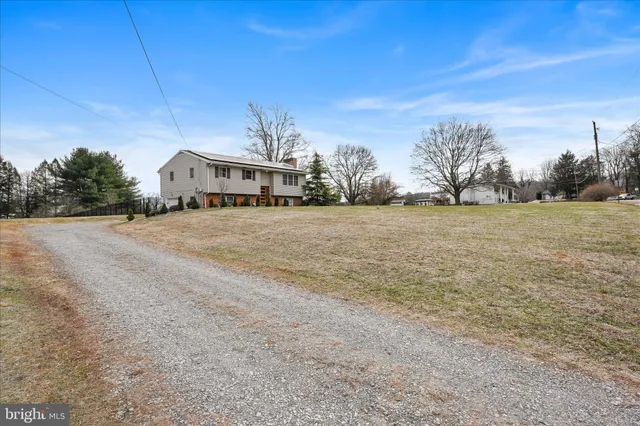 $375,000 | 1145 Highland Drive, Mechanicsburg, PA 17055