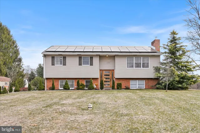 $375,000 | 1145 Highland Drive, Mechanicsburg, PA 17055
