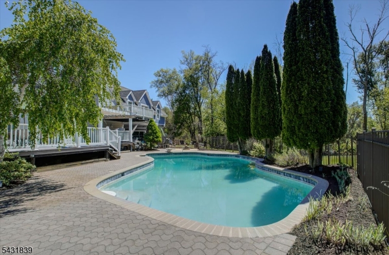 15 Spring Hunter Court Andover, NJ 07821 - Photo 6 of 49