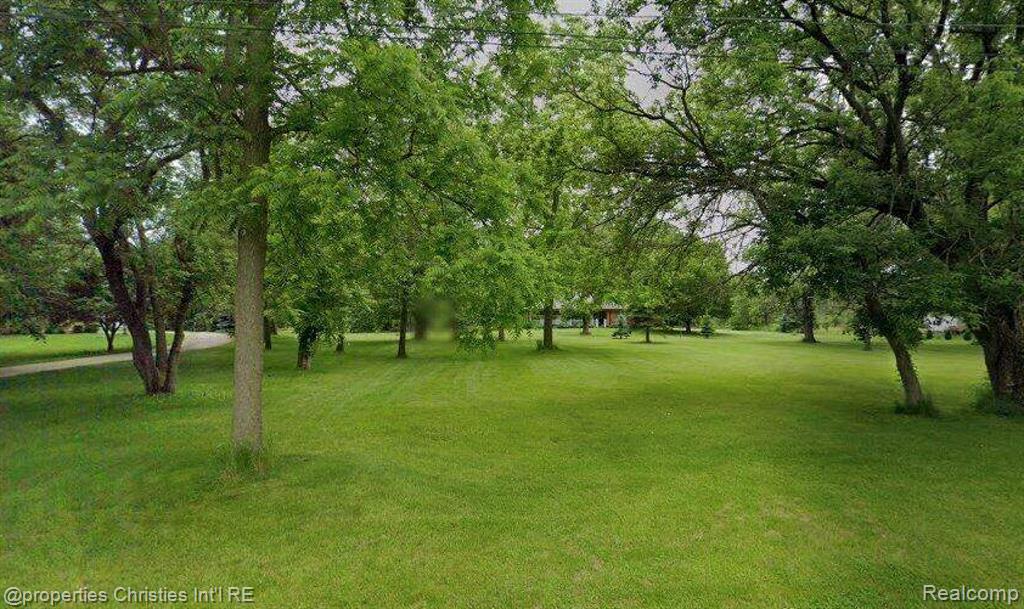 56499 Fairchild Road Macomb, MI 48042 - Photo 2 of 3