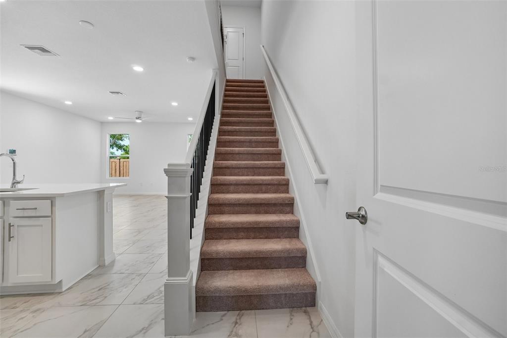 610 Silver Strm Court Brandon, FL 33511 - Photo 5 of 36