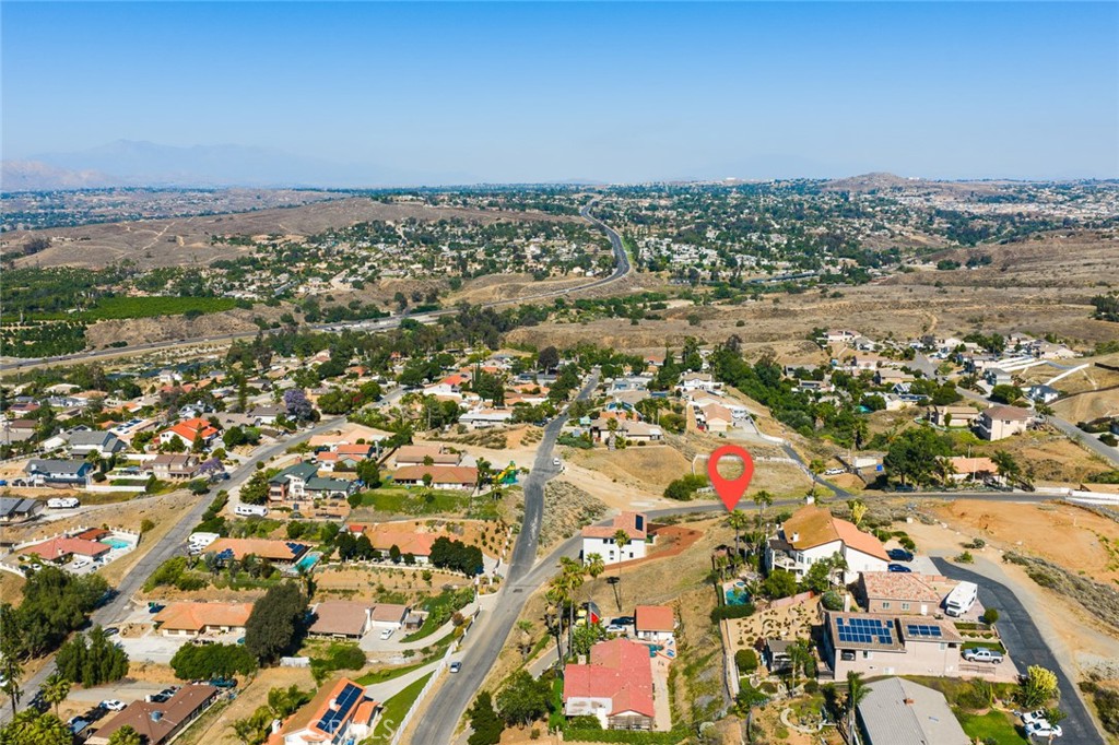 16527 Canyon Ridge Drive Riverside, CA 92503 - Photo 6 of 13
