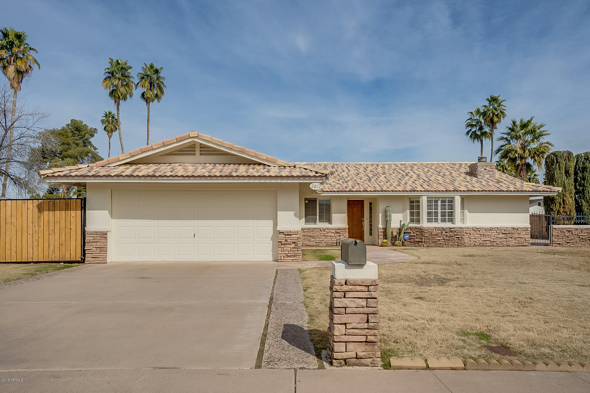 2872 East Cochise Road Phoenix, AZ 85028 - Photo 1 of 33 Front