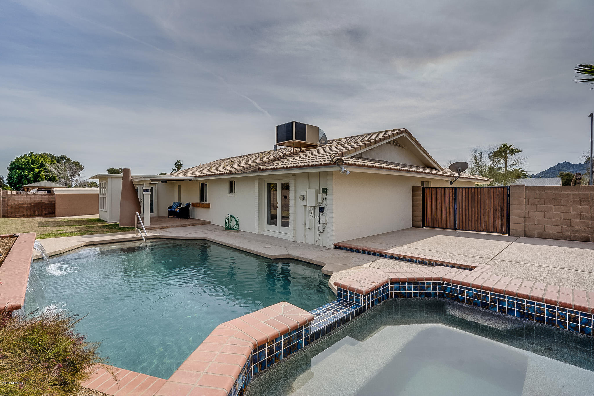 2872 East Cochise Road Phoenix, AZ 85028 - Photo 12 of 33 Spa & Pool