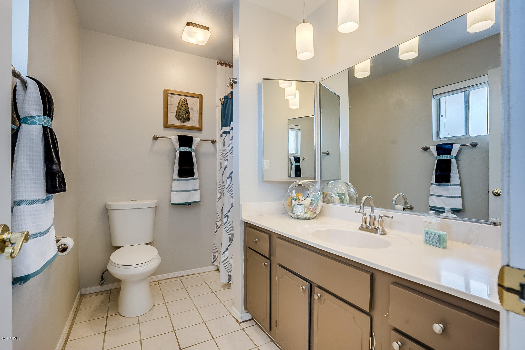 2872 East Cochise Road Phoenix, AZ 85028 - Photo 26 of 33 Master bath