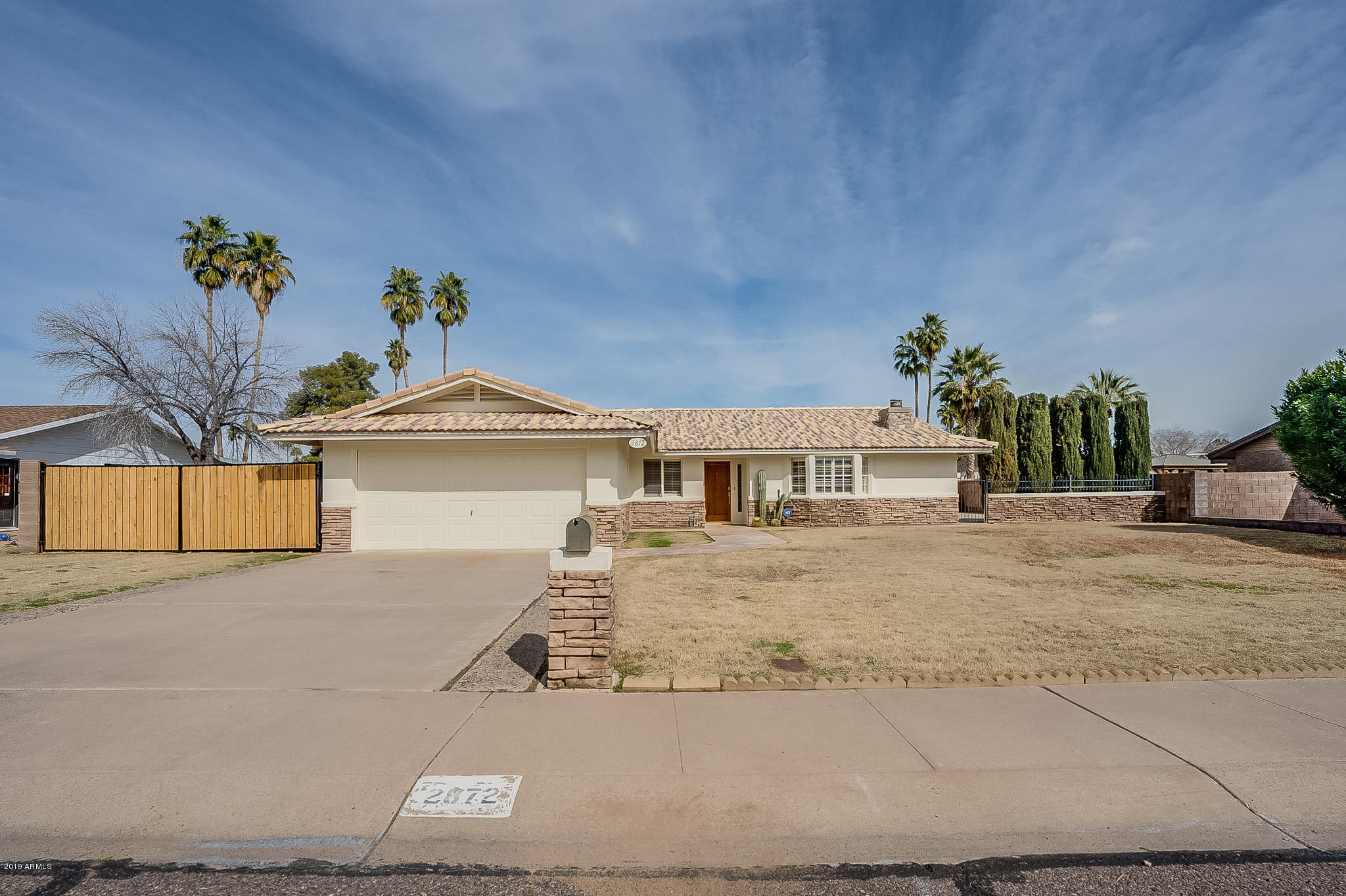 2872 East Cochise Road Phoenix, AZ 85028 - Photo 32 of 33 Front
