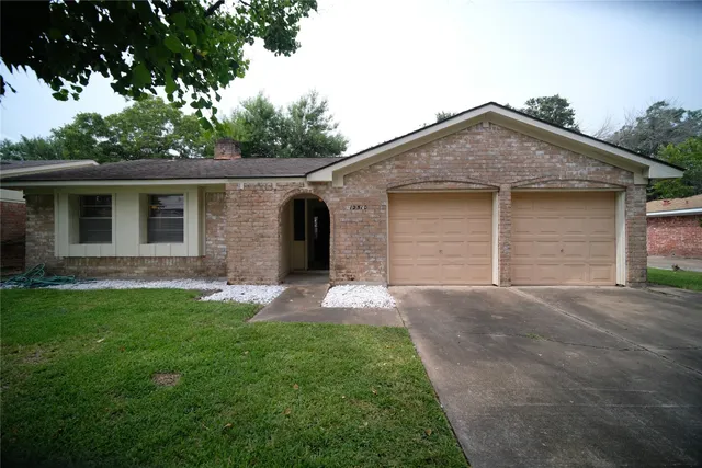 $299,000 | 12510 Shannon Hills Drive, Houston, TX 77099