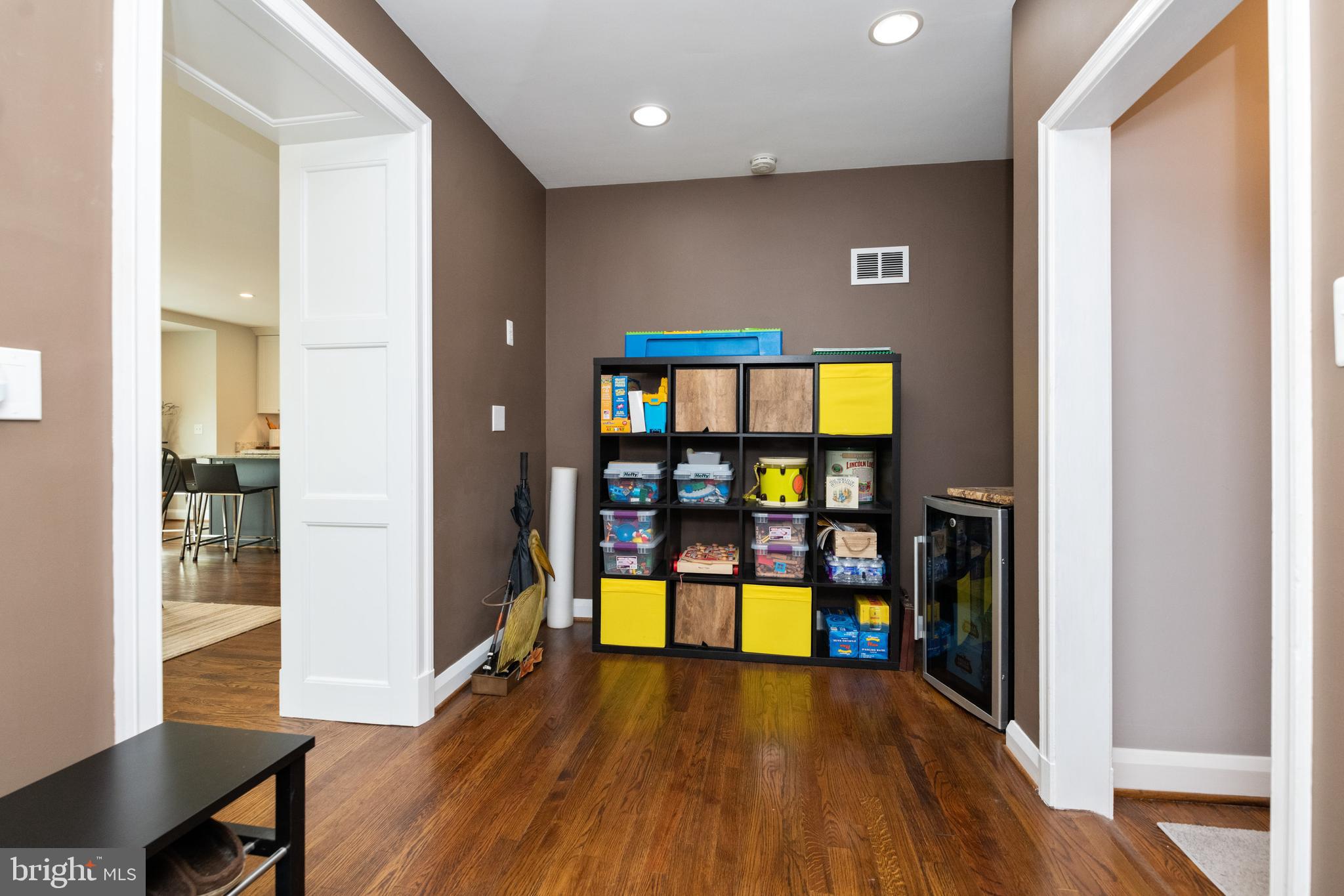 516 Wilton Road Towson, MD 21286 - Photo 18 of 43 Mudroom