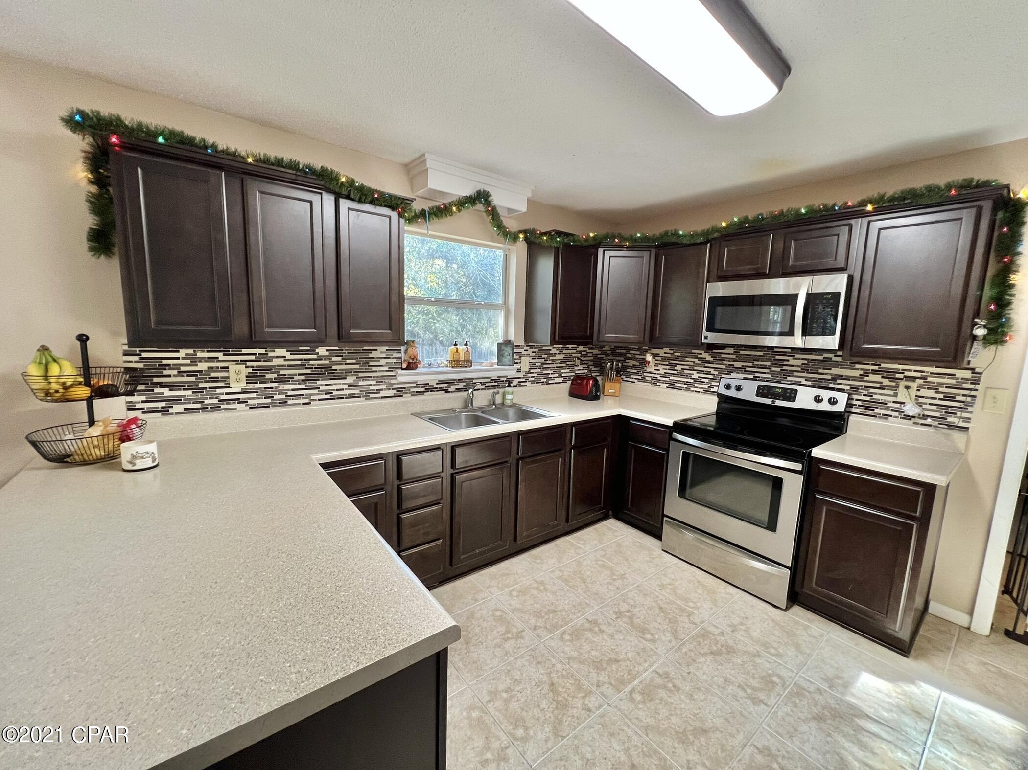 111 Golf Course Drive Crestview, FL 32536 - Photo 13 of 25 Gallery Image 13