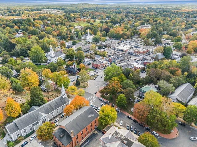 $979,000 | 38-40 Court Lane, Concord, MA 01742