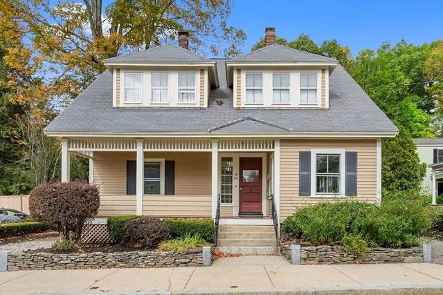 $979,000 | 38-40 Court Lane, Concord, MA 01742