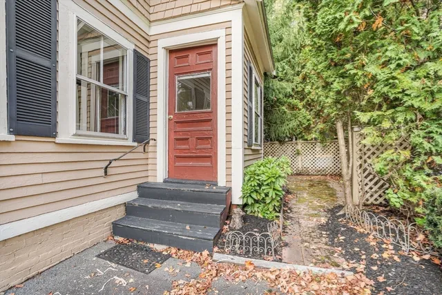 $979,000 | 38-40 Court Lane, Concord, MA 01742