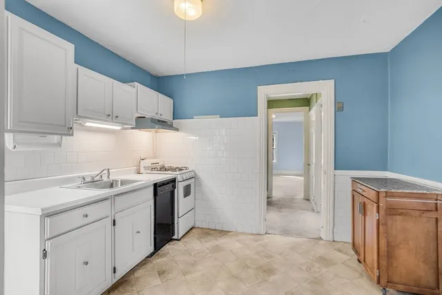 $979,000 | 38-40 Court Lane, Concord, MA 01742