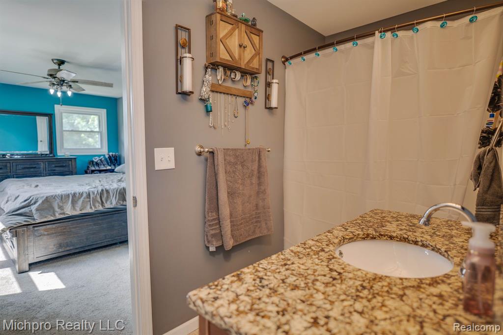 2110 Farnsworth Road Lapeer, MI 48446 - Photo 21 of 51