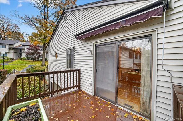 $389,000 | 117 Village Road, Unit D, Yorktown Heights, NY 10598