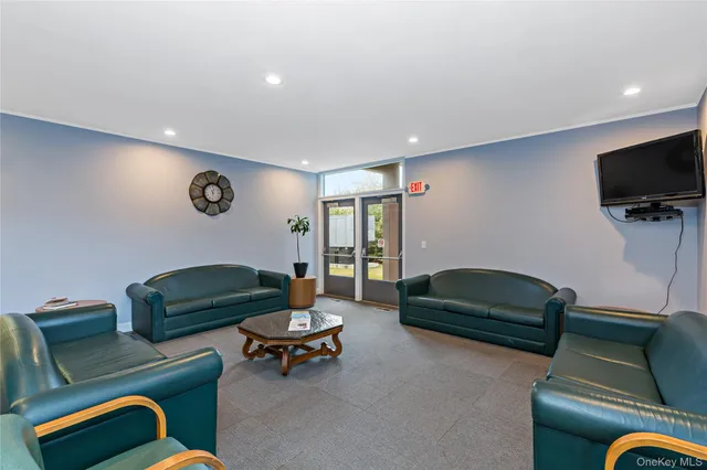 $389,000 | 117 Village Road, Unit D, Yorktown Heights, NY 10598