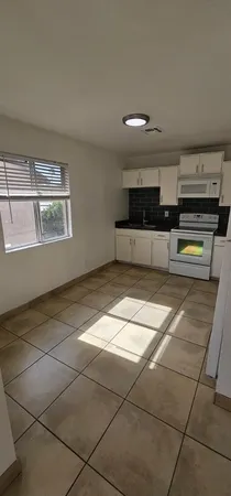 $975 | 1551 East Christy Drive, Unit 4, Phoenix, AZ 85020