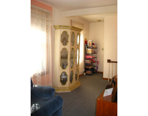 106 Gray Street Amherst, MA 01002 - Photo 9 of 13 Gallery Image 9