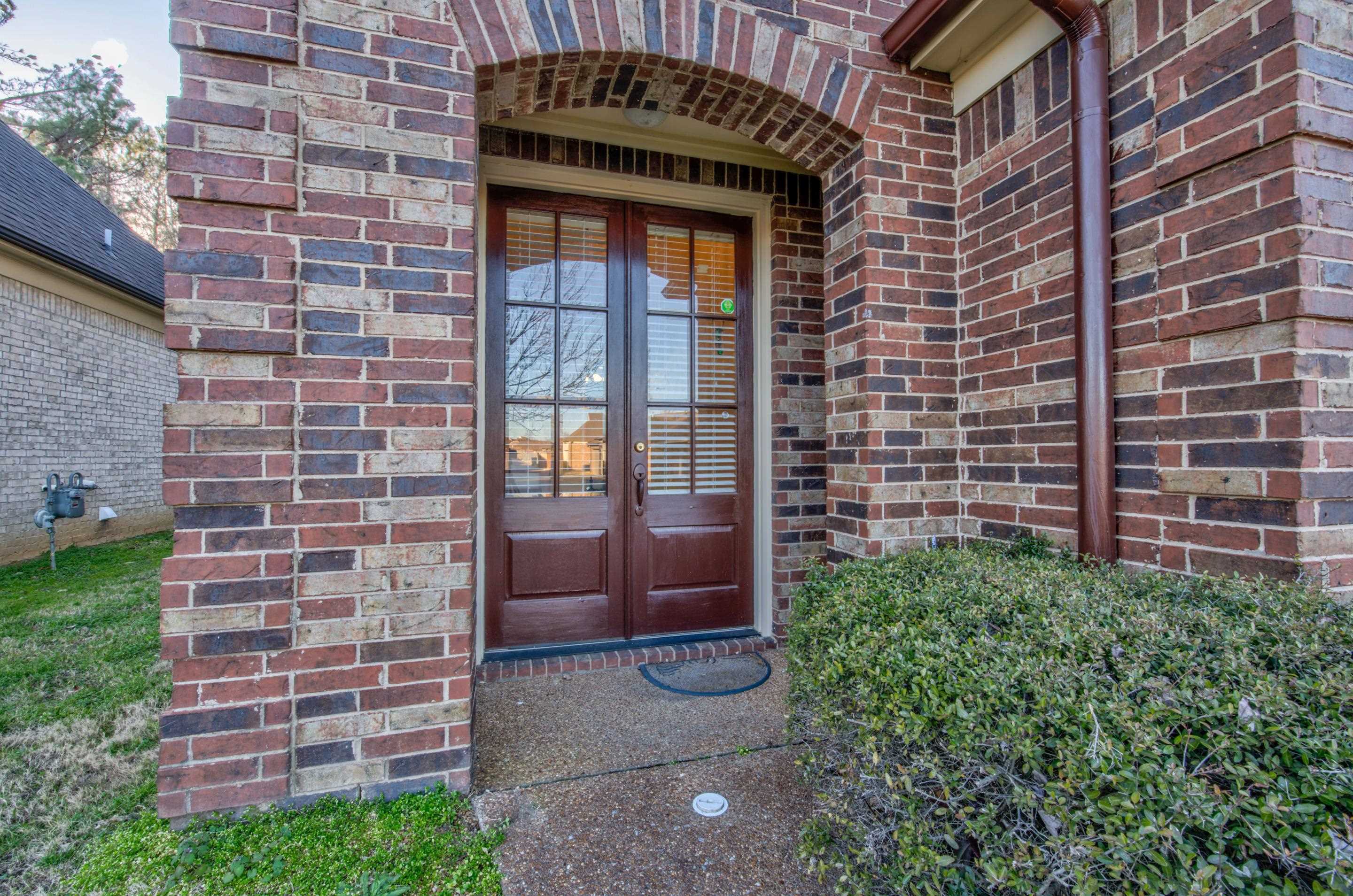 1447 Lagrange Crest Road Cordova, TN 38018 - Photo 3 of 25 Gallery Image 3