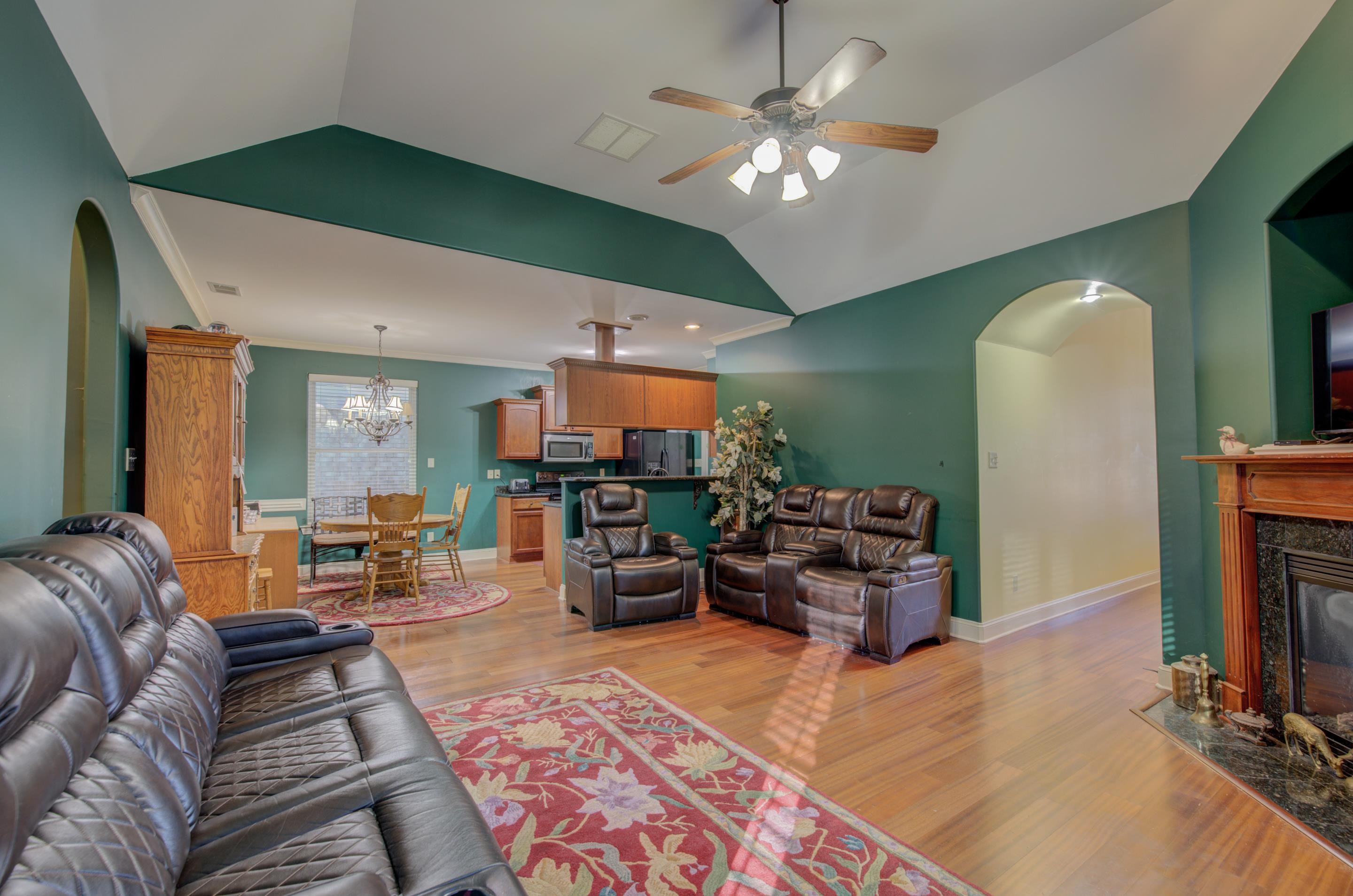 1447 Lagrange Crest Road Cordova, TN 38018 - Photo 7 of 25 Gallery Image 7
