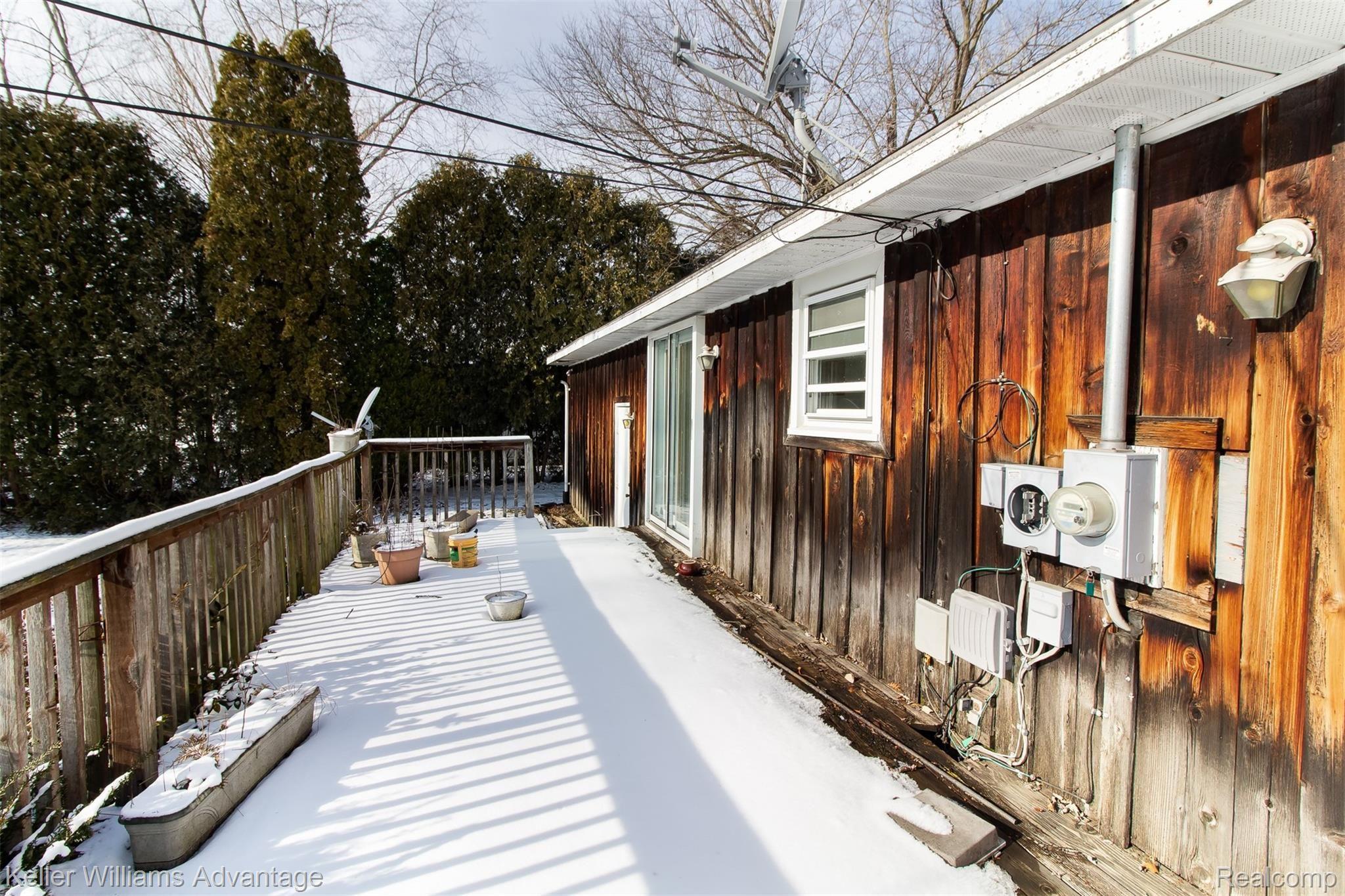 21800 Bell Road New Boston, MI 48164 - Photo 28 of 30 BellRd_21800_Back_05.jpg